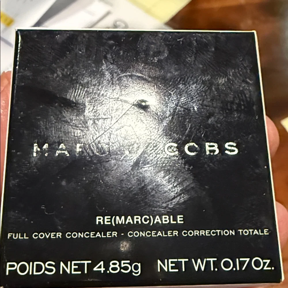 Marc Jacob’s Remarkable Concealer - Picture 2 of 5
